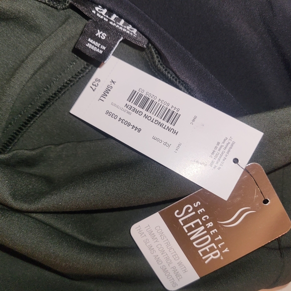 Huntington Green Secretly Slender Leggings - Picture 1 of 3